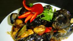  Mussel in Tong Yum sauce 